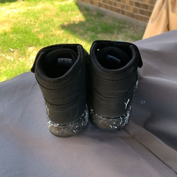Take 50% OFF- Puma Black High-Top Shoes Boys, Size-1C - Picture 4 of 7